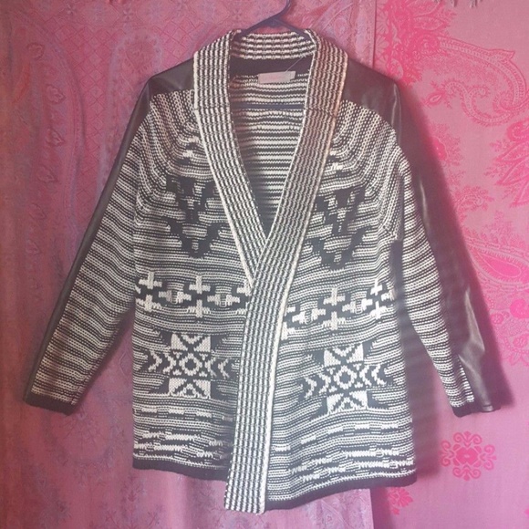 Thick Knit Black White Patterned Striped Winter Cardigan Sweater Jacket - Picture 1 of 9